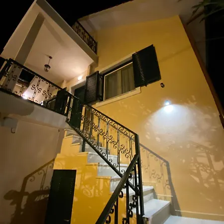 Andry's Living 6 By 8essentially Lejlighed Lefkáda